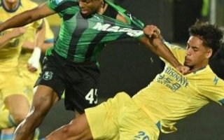Serie A : Anthony Oyono solide, Frosinone renverse Sassuolo dans un match fou