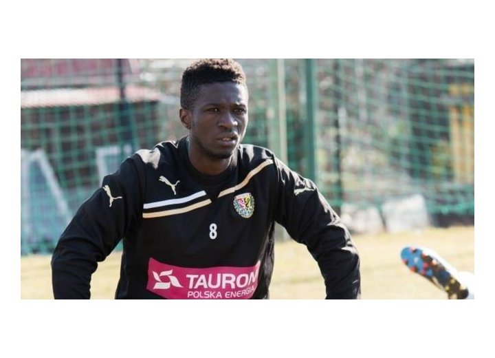 Eric Mouloungui de nouveau sans club ?