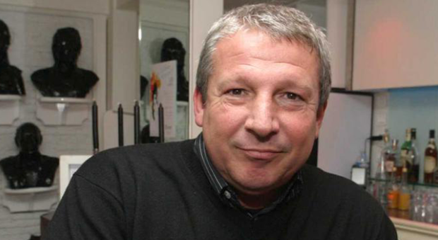 l'USM Alger jouera sans leur entraîneur ce samedi à Bitam 