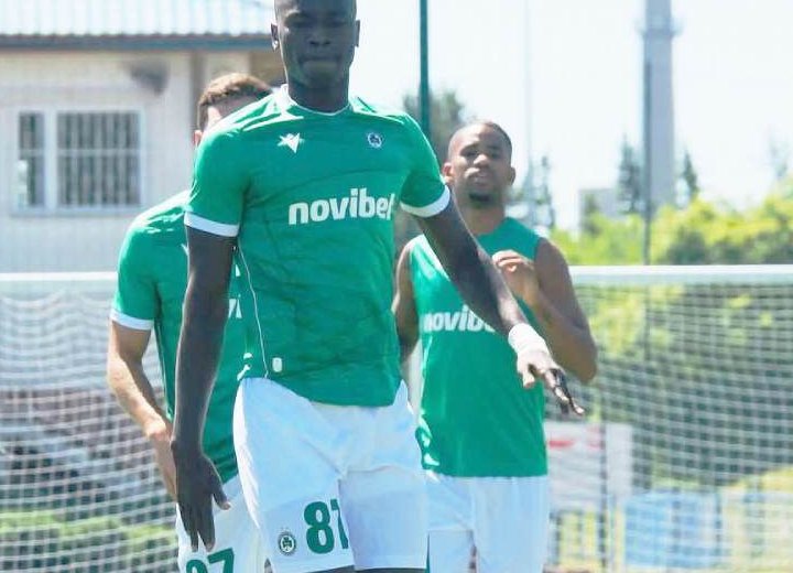 Chypre : Curtis Junior Makosso Moungadji signe son premier contrat professionnel à l'Omonia Nicosie