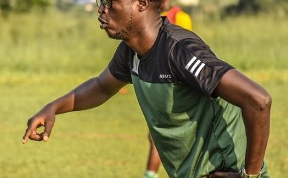 National Foot 1 : Patrick Nshimirimana prend les commandes d'Oyem AC avec une mission « maintien »