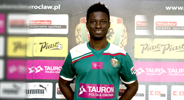 Slask Wroclaw : Eric Mouloungui officiellement présenté à la presse polonaise