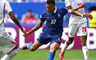 Mondial 2026 : Le bronze pour l'Angleterre qui domine la France au terme d'un festival de buts